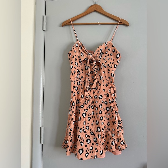 NWOT GB by Gianni Bini pink cheetah print summer dress with knot tie by bust. - Picture 9 of 10